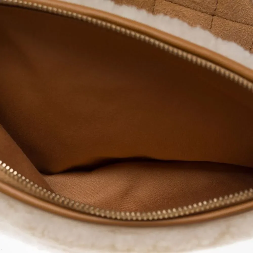 CHANEL Shoulder Bag
